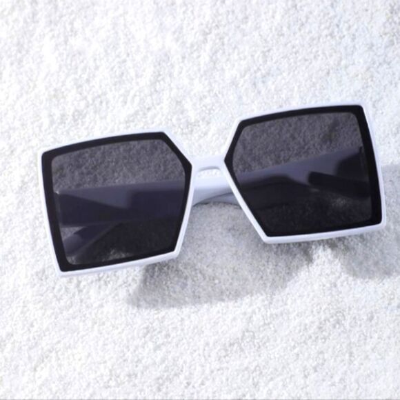 UNISEX OVERSIZED SUNGLASSES - Picture 3 of 8